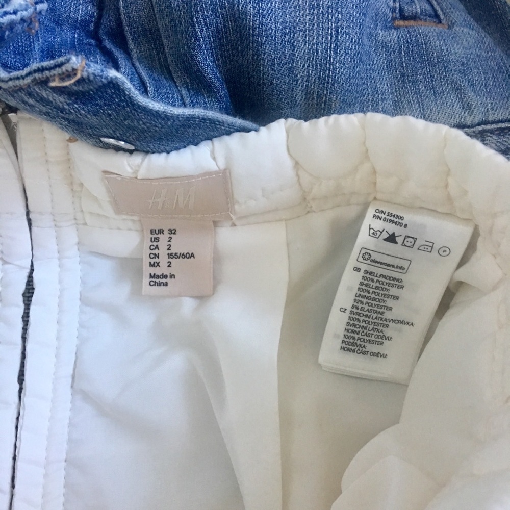 H&M Ivory Puff Mini Skirt Size 2 - Picture 4 of 4